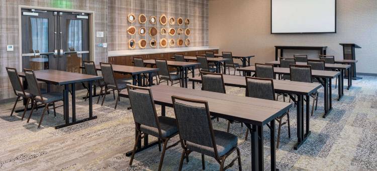 盐湖城卡顿伍德万怡酒店(Courtyard Salt Lake City Cottonwood)图片