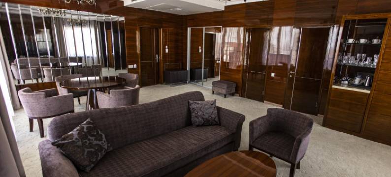 丽思皇家酒店(Royal Riz Hotel)图片