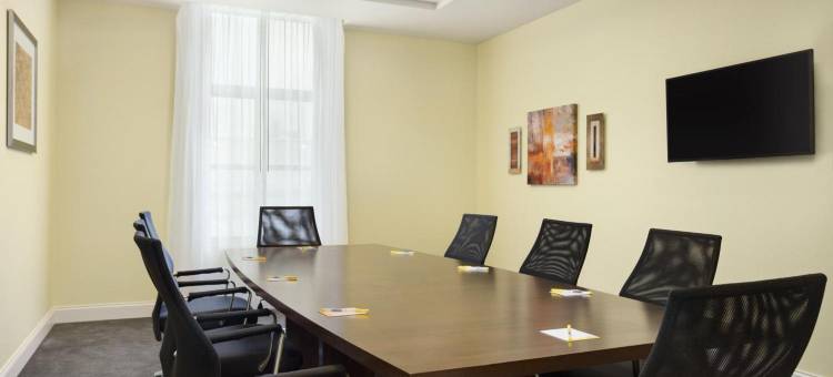 贝尔蒙特戴斯套房酒店(Days Inn & Suites by Wyndham Belmont)图片