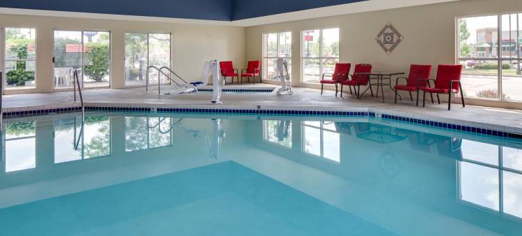 梅诺莫尼速8酒店(Super 8 by Wyndham Menomonie WI)图片