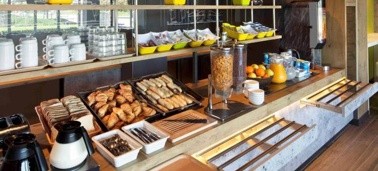 宜必思快捷巴塞罗那维拉德塞斯机场酒店(Ibis Budget Aeropuerto Barcelona Viladecans)图片