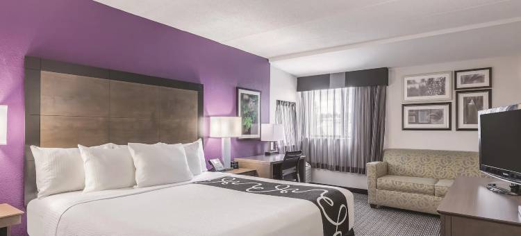 塞勒姆拉昆塔温德姆套房酒店(La Quinta Inn & Suites by Wyndham Salem NH)图片