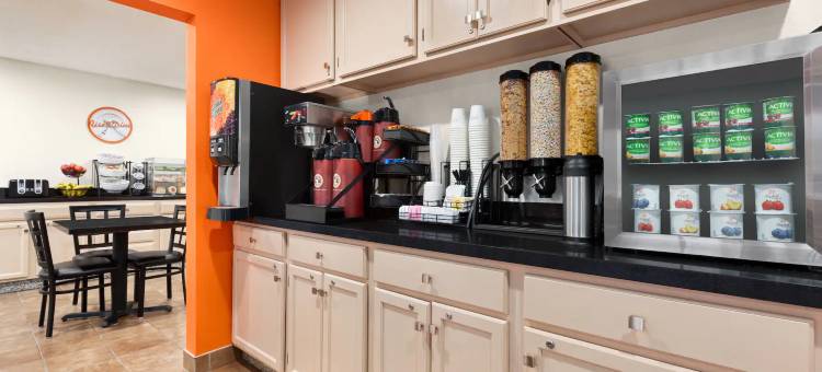 滑铁卢-雪松瀑布温德姆豪生酒店(Howard Johnson by Wyndham Waterloo/Cedar Falls)图片