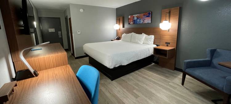 费耶特维尔 I-95 拉昆塔温德姆套房酒店(La Quinta Inn & Suites by Wyndham Fayetteville I-95)图片