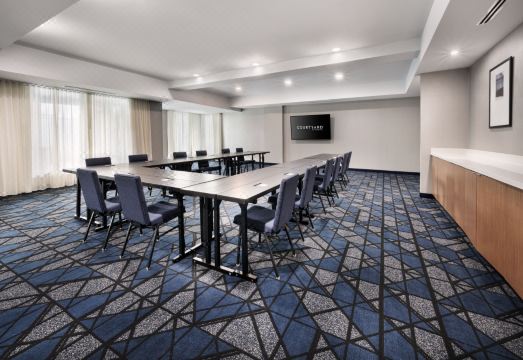 Courtyard Mobile Hotel Overview