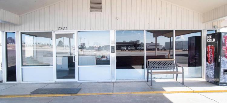 妮恩德尔斯旅馆及套房(Nendels Inn & Suites Dodge City Airport)图片
