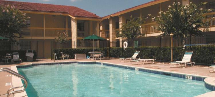 休斯敦拉波特美吟酒店(Baymont by Wyndham Houston la Porte)图片