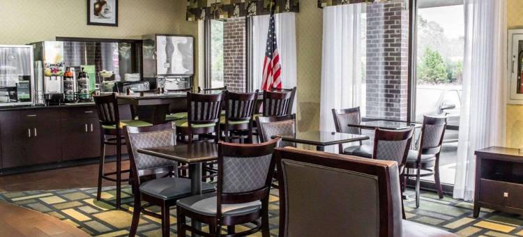 金利 I-95 凯艺酒店(Quality Inn Kenly I-95)图片