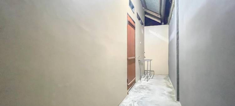 RedDoorz Syariah at Home Ampana Guest House Ampana Kota图片