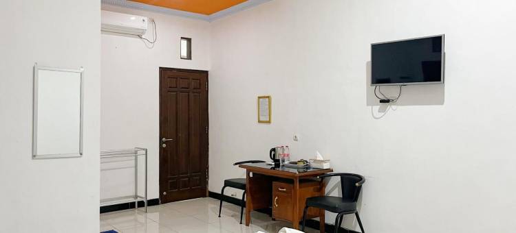巴里佩尔马纳红伙伴英语村伊斯兰教法酒店(Permana Syariah Redpartner Kampung Inggris Pare)图片
