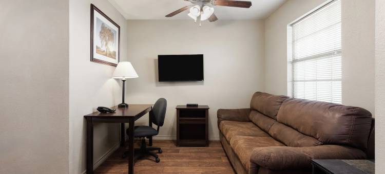 大斯普林斯鹰巢套房-温德姆旅屋酒店(Eagle's Den Suites Big Spring a Travelodge by Wyndham)图片