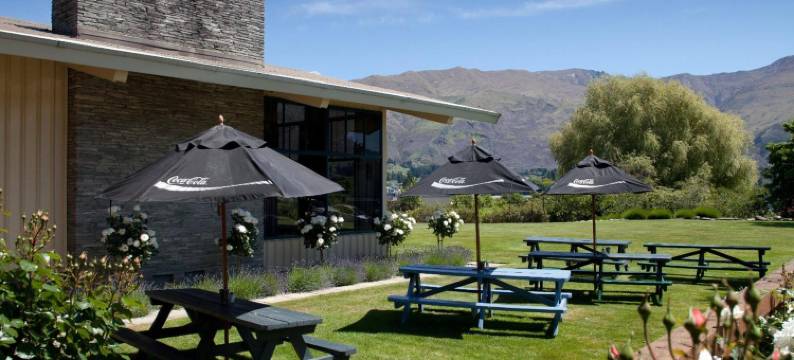 瓦娜卡湖酒店(Wanaka Hotel)图片