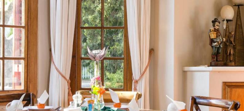 霍克密特古巴斯相逢吃饭睡觉酒店(GuBas de Hoek Meet Eat Sleep)图片