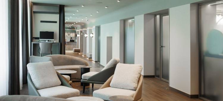 皇冠酒店(Krona Hotel (Former Versailles))图片