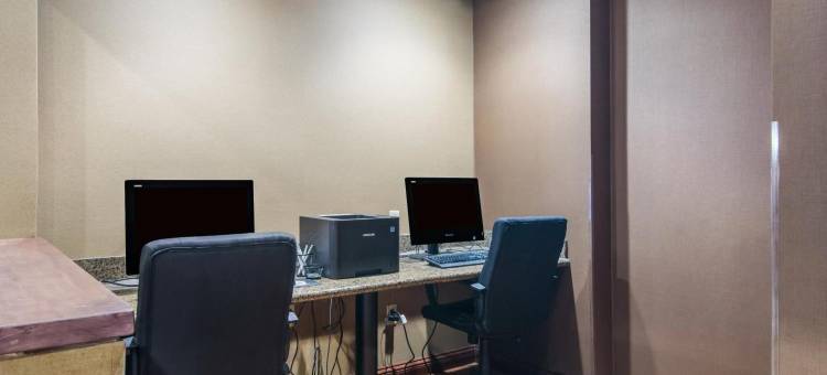 卡尤加布鲁酒店(Cayuga Blu)图片