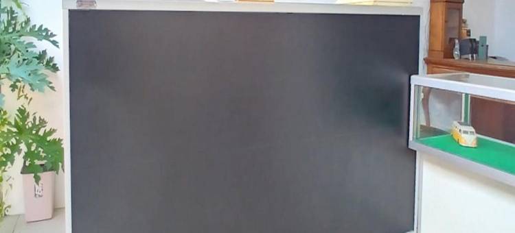 肯内瓦生活酒店-靠近沃诺萨里阿伦阿伦-美特拉红门酒店(Kenewae Living Near Alun-Alun Wonosari Mitra RedDoorz)图片