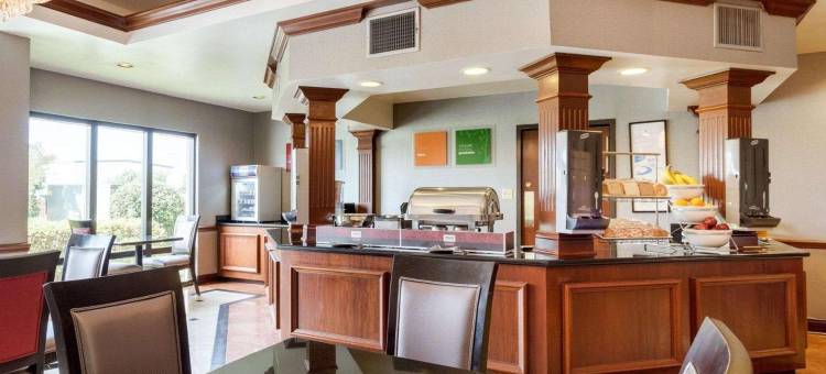 南海文I-55舒适套房酒店(Comfort Suites Southaven I-55)图片