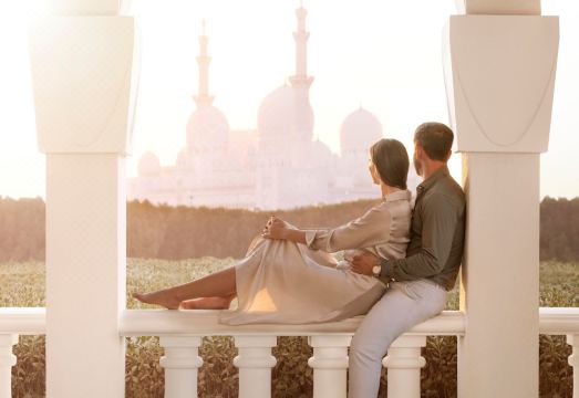 The Ritz-Carlton Abu Dhabi, Grand Canal Hotel Overview