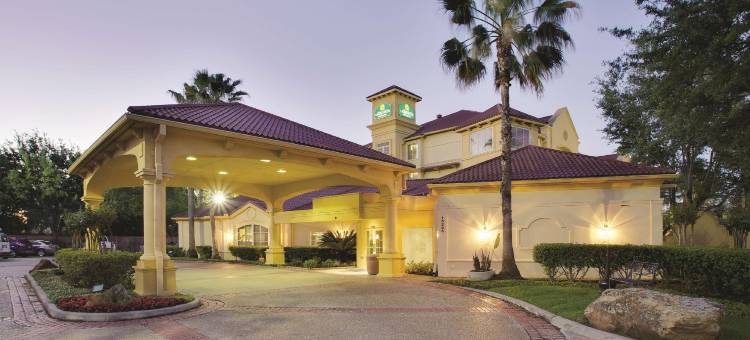 休斯顿西部公园10号拉昆塔温德姆套房酒店(La Quinta Inn & Suites by Wyndham Houston West Park 10)图片