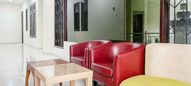 库尔科斯特伊斯兰酒店-近泗水伦马克商场(KoolKost Syariah Near Lenmarc Mall Surabaya)图片