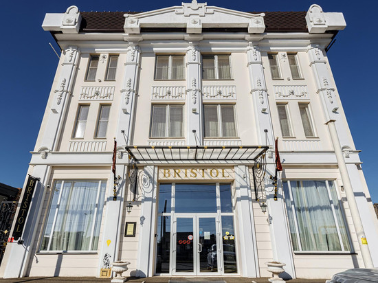 布里斯托尔酒店