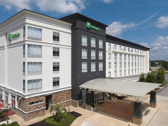 东么利迪恩I 59 / I 20假日酒店