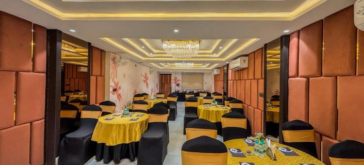 Zip by Spree Hotels R Group - 靠近辅导中心和氧气公园(Zip by Spree Hotels R Group - Near Coaching Hub & Oxy Park)图片