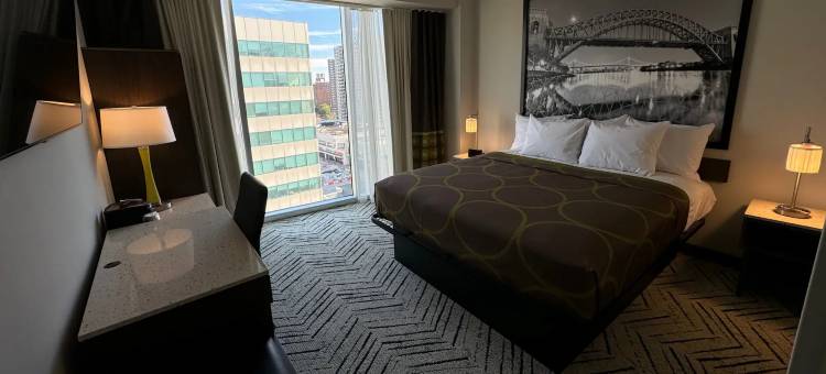Super 8 by Wyndham Bronx Near Stadium图片