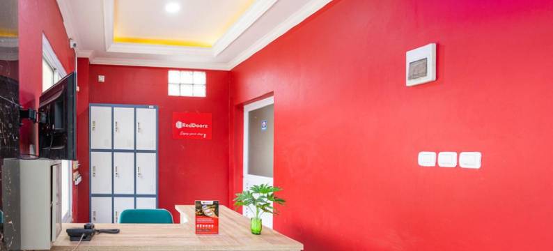 红多兹伊斯兰酒店-近西亚维收费站出口(RedDoorz Syariah Near Exit Toll Ciawi)图片