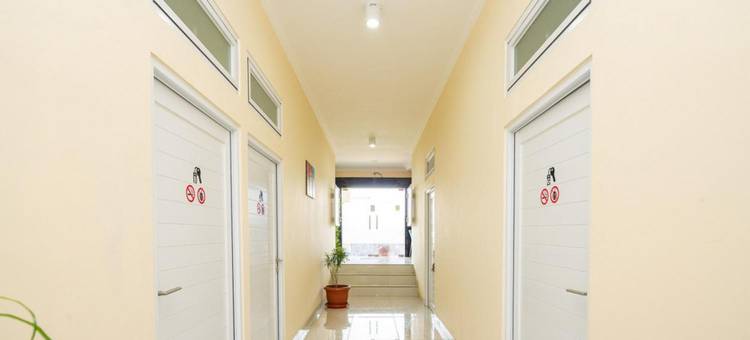 红多兹伊斯兰酒店-近西亚维收费站出口(RedDoorz Syariah Near Exit Toll Ciawi)图片