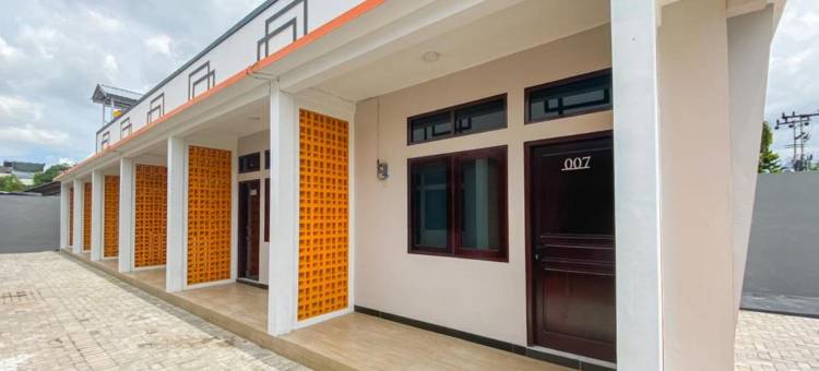 RedDoorz Plus at Orange Diponogoro Palangkaraya图片