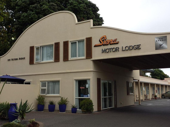 锡耶纳汽车旅馆