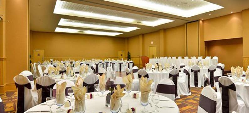 iHOTEL & 会议中心红鹿(IHotel and Conference Centre Red Deer Formerly Radisson)图片