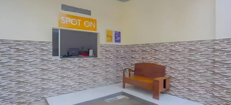 Penginapan Kurnia Sluke图片