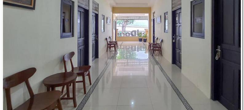 红多兹伊斯兰酒店-近梭罗广场购物中心(RedDoorz Syariah Near Solo Square Mall)图片