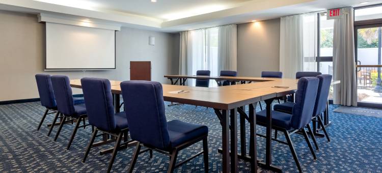 北查尔斯顿机场/体育馆万怡酒店(Courtyard North Charleston Airport/Coliseum)图片