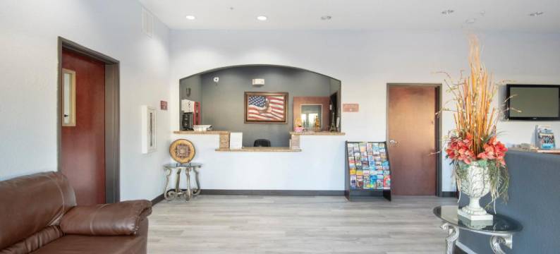 OYO 克卢特杰克逊湖联排别墅(OYO Townhouse Clute Lake Jackson)图片