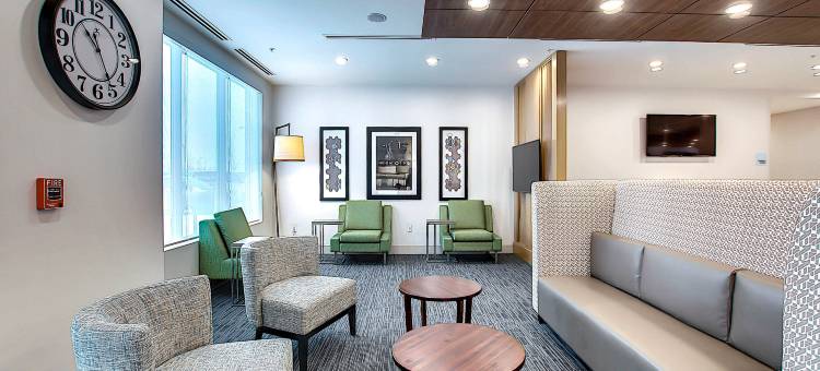 卡尔加里机场小道东北智选假日套房酒店(Holiday Inn Express & Suites Calgary Airport Trail NE)图片