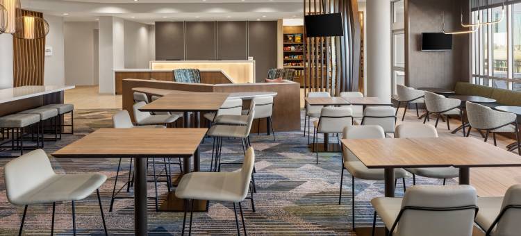 万豪贝滕多夫 Springhill 套房酒店(SpringHill Suites Bettendorf)图片