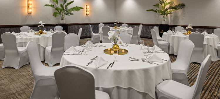 布卢明顿诺尔玛万豪酒店及会议中心(Bloomington-Normal Marriott Hotel & Conference Center)图片