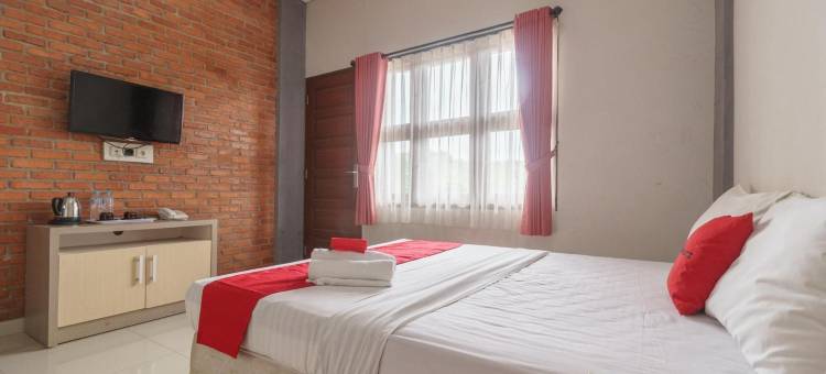 瑞德多兹普拉斯酒店 @ 洛达亚古农格力斯山(RedDoorz Plus @ Lodaya Gunung Geulis Puncak)图片