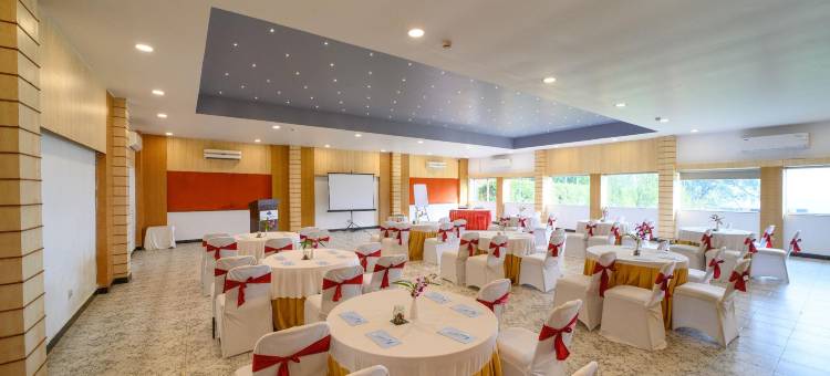 杜阿尔斯辛克莱尔度假酒店(Sinclairs Retreat Dooars, Chalsa)图片