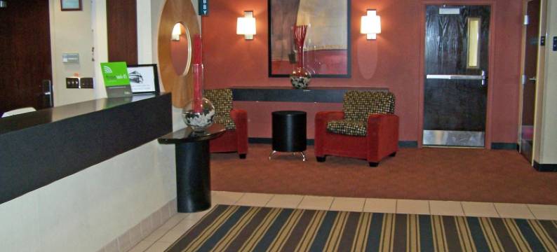 明尼阿波利斯布卢明顿郊区公寓(Suburban Studios Minneapolis Bloomington)图片