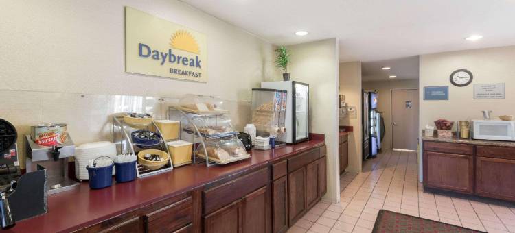 得梅因西克莱夫温德姆戴斯酒店(Days Inn by Wyndham West des Moines / Clive)图片