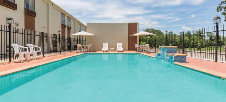 温德姆戴斯酒店 雷恩/克劳利(Days Inn by Wyndham Rayne/Crowley)图片