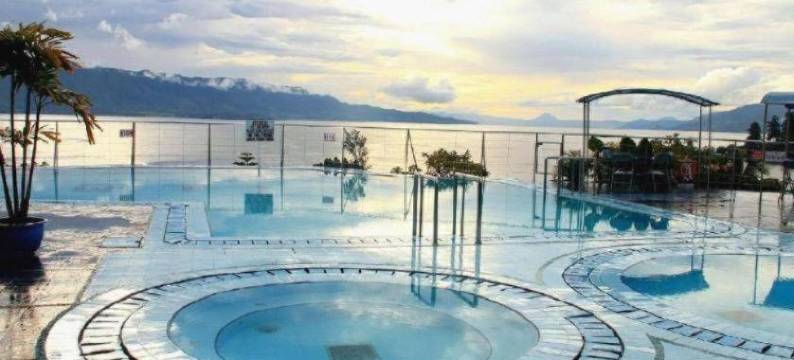 鸟羽湖国际间小屋酒店(Danau Toba International Cottage Parapat)图片