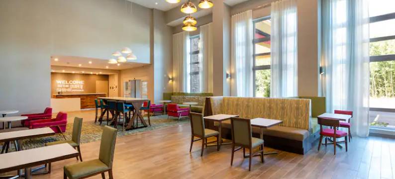 希尔顿欢朋酒店及套房 埃德蒙顿 圣艾伯特(Hampton Inn & Suites by Hilton Edmonton St. Albert)图片