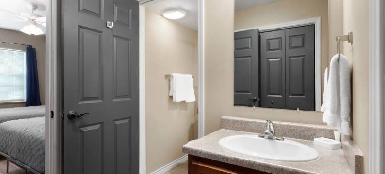 安德鲁斯鹰巢套房酒店 - 温德姆旅屋酒店(Eagle's Den Suites Andrews a Travelodge by Wyndham)图片