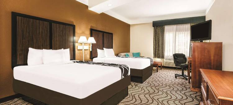 圣安东尼奥北石橡树拉昆塔温德姆套房酒店(La Quinta Inn & Suites by Wyndham San Antonio N Stone Oak)图片