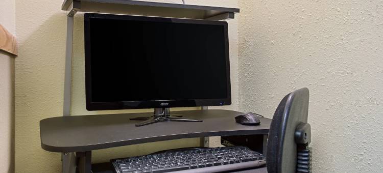 查尔斯城速8酒店(Super 8 by Wyndham Charles City)图片